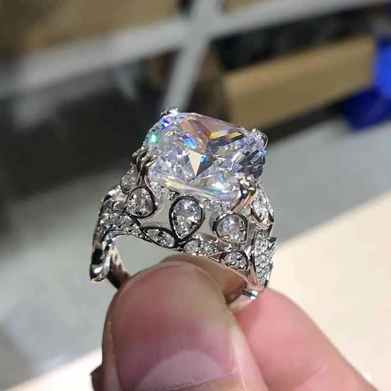 Luksusowy szlachetny 100 925 10 CT CUSHION Cut Analog Diamond Reagement Wedding Srebrny Pierścień Panie bardzo błyszczące 6916450
