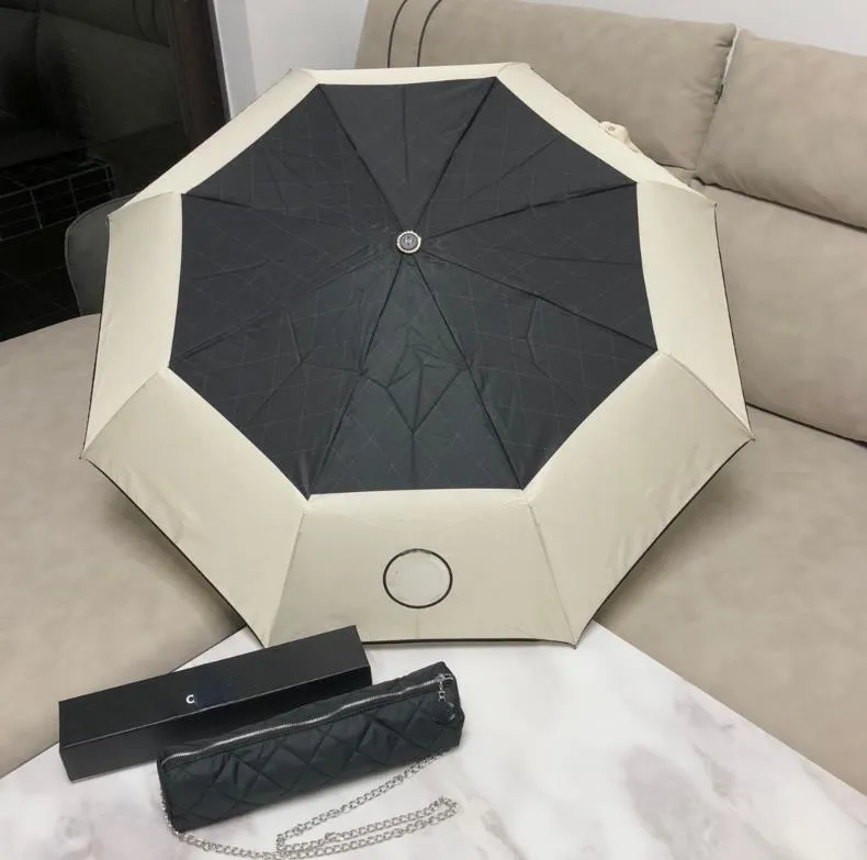 Eleganter Designer-Regenschirm mit Ptchwork-Logodruck, geeignet für Sonnen- und Regentage, Faltschirme, Geschenkideen265K