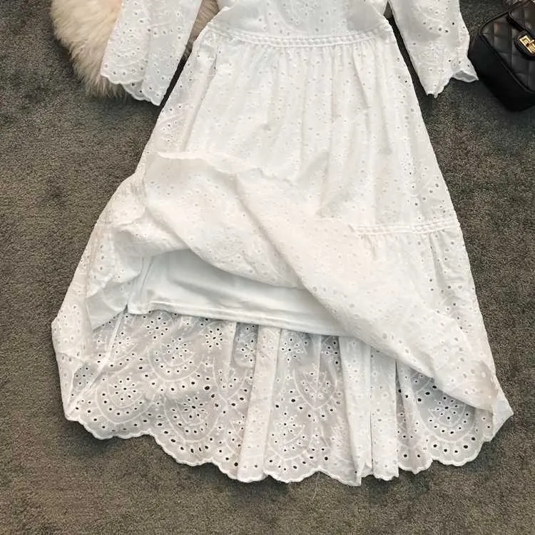 Été col rond lâche poupée robe en dentelle blanche femmes broderie creux élégant Vestidos F080 210527