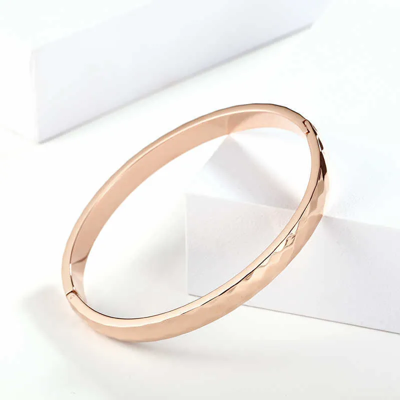 Engrave Figures Bracelets Bangles Jewelry Stainless Steel Lover Polished Cuff Bangle Bracelet Wrist Bracelet Jewelry Fo Women Q0717