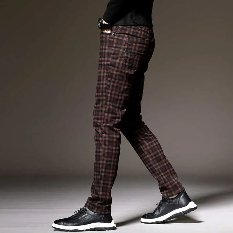 6 färger klassisk plaid casual pants vår varumärke kläder högkvalitativ bomull stretch mode unga män smala byxor 210715