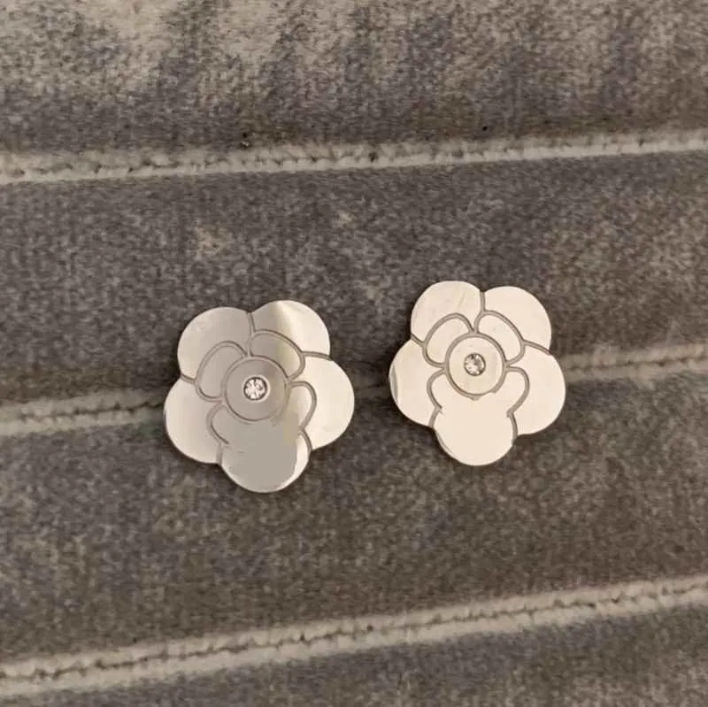 Top Quality Stainless Steel Ear Stud women designers Earings Flower Stamp Logo Printed Trendy Style Jewelry Lady Gift whole276f
