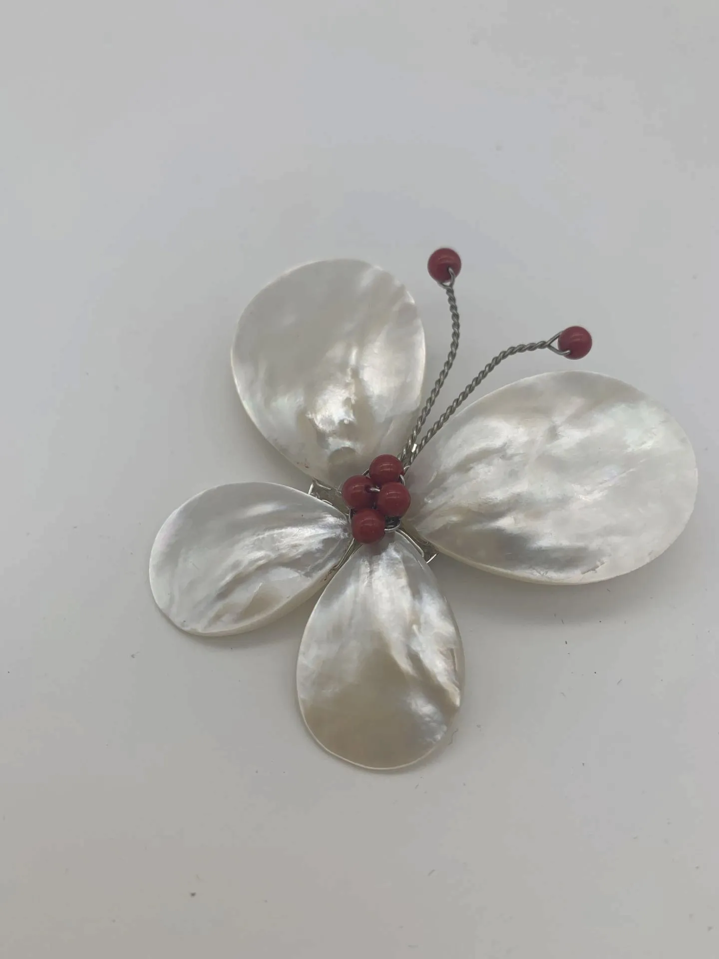 Mode handgjorda naturfjäril brosch vit havskal turkos pearl agate pins eleganta kvinnors corsage smycken