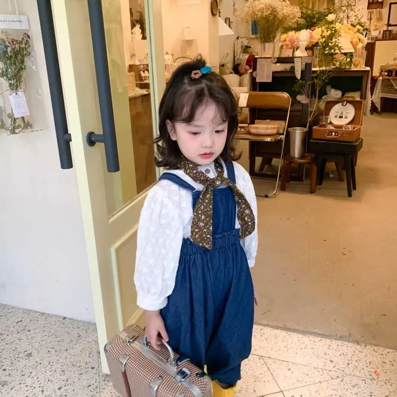 Neonata stile coreano primaverile Set da 2 pezzi Camicie lunghe bianche + Salopette di jeans Abbigliamento bambini E670 210610