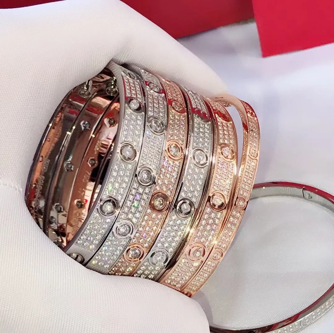 Love Series Haute qualité Taille européenne Diamants Bangle Fabricants Wholer 2022 Nouveau designer Laiton 18 carats doré rétro Clas2505