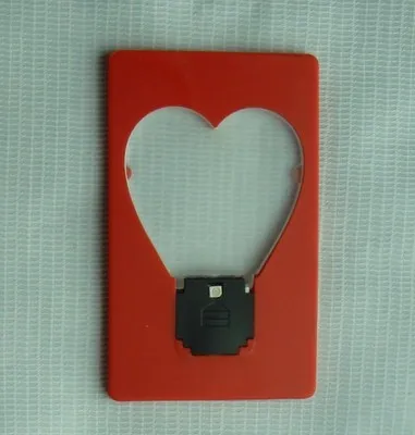 Porte-monnaie coeur Mini Portable Love Pocket LED Lampe de lumière de carte Mettez en lampe de poche pour enfants led jouets cadeaux