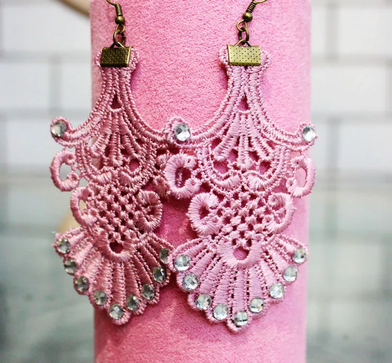 Böhmen stricken Braut Zubehör Set rosa nach Maß Hochzeit Halskette Ohrringe Armband 2016 neue Mode stricken Zubehör mit Crystal Rhinest
