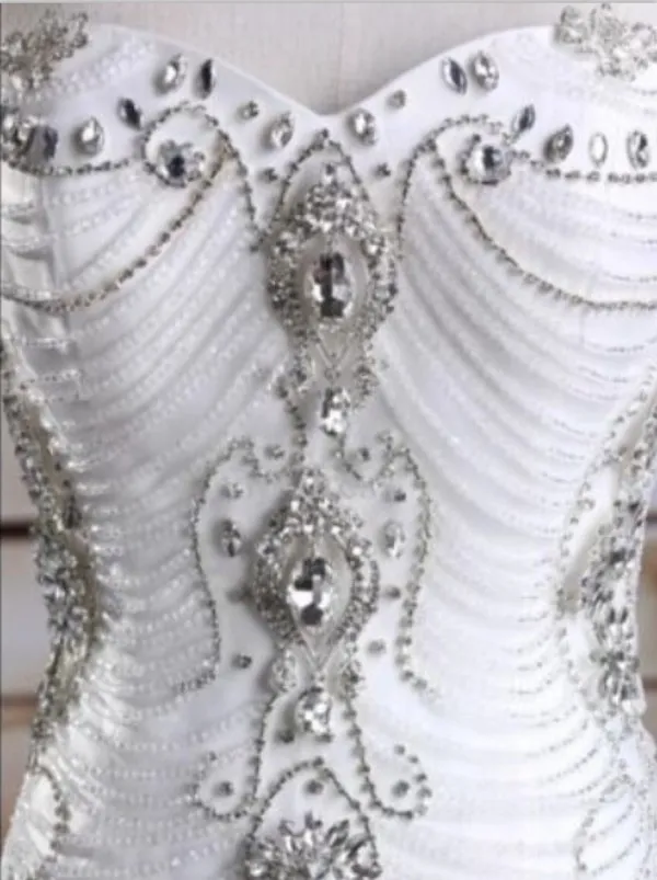 Robes de mariée sirène sans bretelles volants organza robes de mariée cristaux de luxe perles à lacets chapelle train corset dos réel Sampl274c