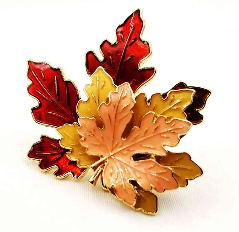 Retro Style Yellow Red Orange Trio Sugar Canadian Maple Leaf Broach Pins for Women Fall Autumn Sweater Coat Suit Dress Accessory