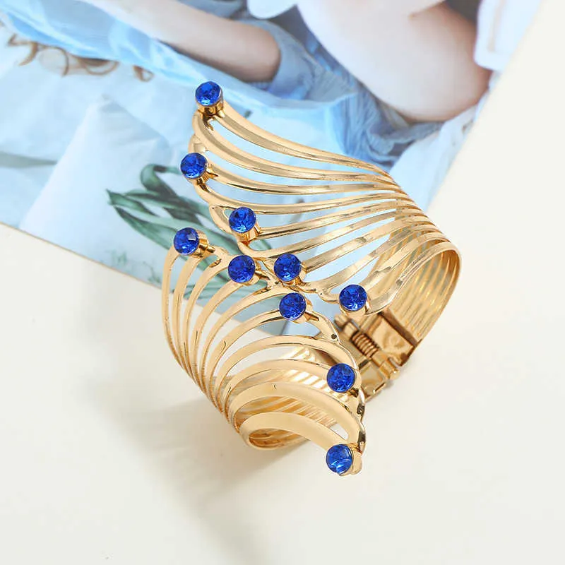 Lnrnan 2019 New Fashion Jewelry Cuff Gold Open Metal Bangle Hollow Bracelet for Women Bracelets Female Clothing Accessories Q0719