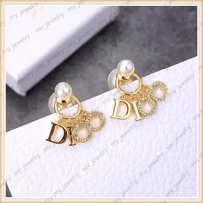 11 stijl Womens Classic Stud Earring Fashion Gold Eardrop Vintage Hollow Earring Dames Ontwerpers Oorbellen Luxe Merk Ear Stud 285C