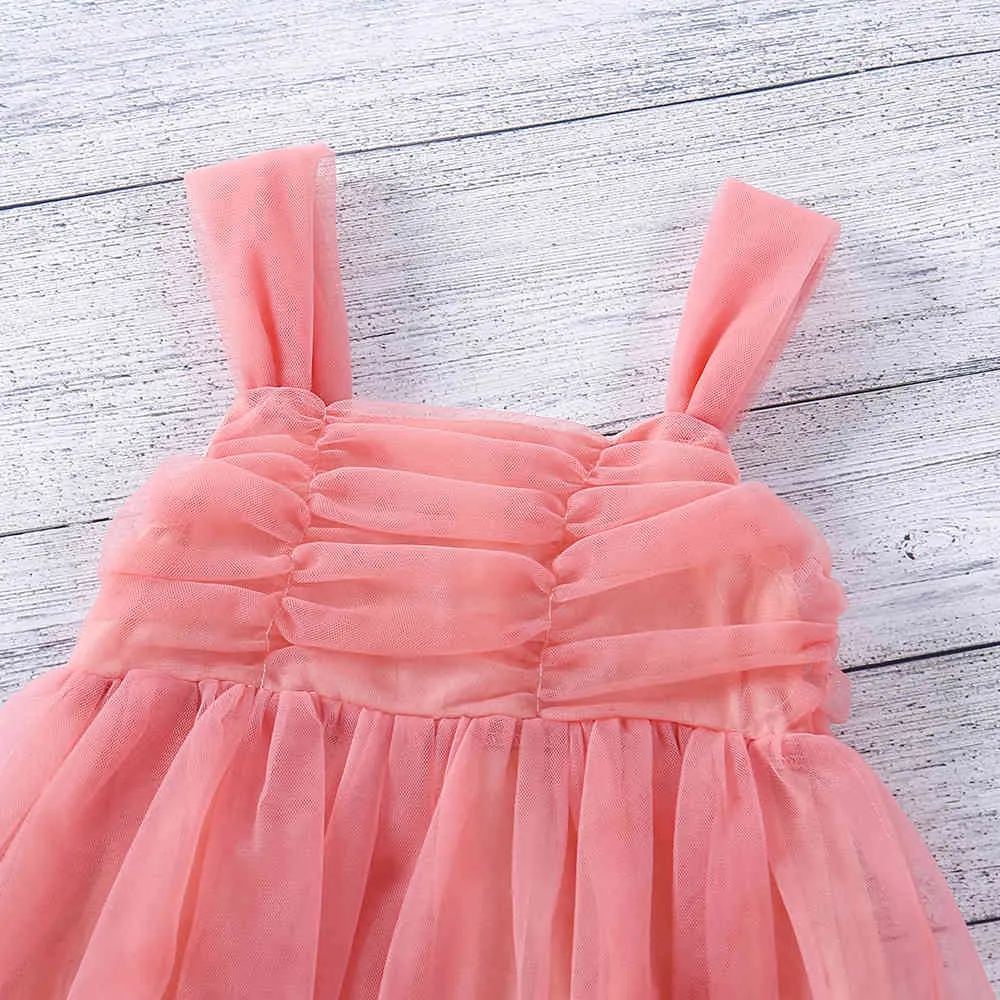 夏のノースリーブの赤ちゃん女の子ピンクメッシュプリンセスドレス0-24ヶ月ファッションソリッド幼児サスペンダー210515