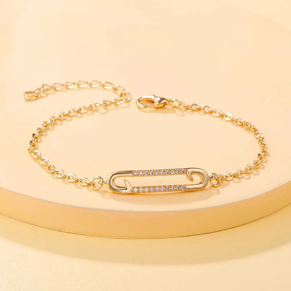 Ladies All-match New Paper Clip Bracelet Gold Micro-inlaid Zircon Chain Bracelet Fashion Personality Exquisite Girl Jewelry2021 G1026