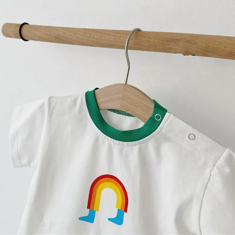 Camiseta de manga corta de arco iris + Pantalones cortos de pedo Ropa de bebé de color de éxito Traje de dos piezas Mameluco de verano nacido 210515