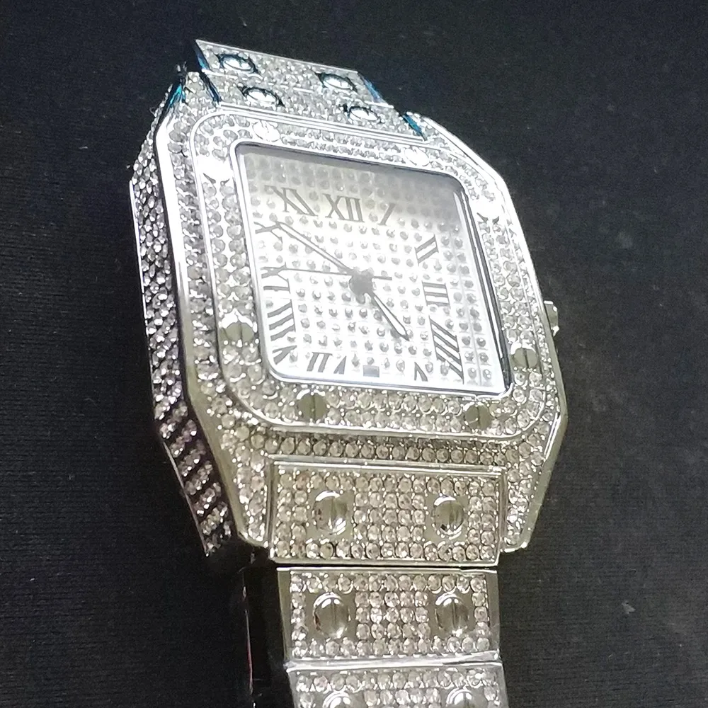 Männer Uhren Frauen Uhr Voller Diamant Glänzendes Quarzwerk Iced Out Armbanduhr Silber Weiß Gute Qualität Analog Liebhaber Wristwtaches259i