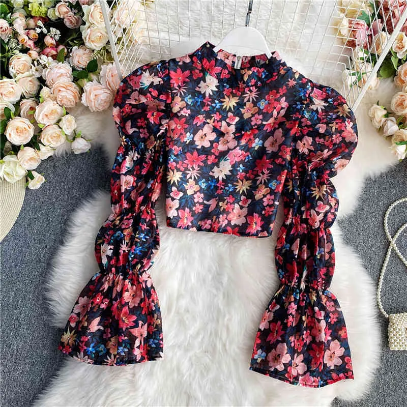 Vår och höst stil Western-Style Blouse Kvinnor Fransk Retro Kort Floral Puff Sleeve Stand Collar Shirt UK230 210507