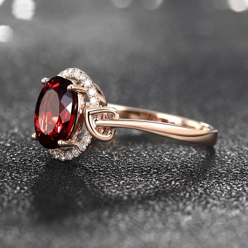 Mode européenne et américaine haut de gamme bague en diamant rubis européen et américain plaqué or rose 18 carats amour entrelacé proposition de cristal rouge Rin