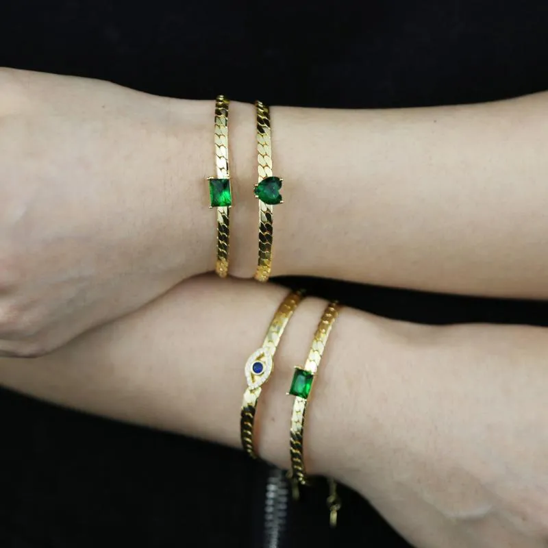 Link Chain 5mm Herringbone med singel Green Heart Rectangle Eye Charm Gold Color European Women Fashion Armband Rodn22222K