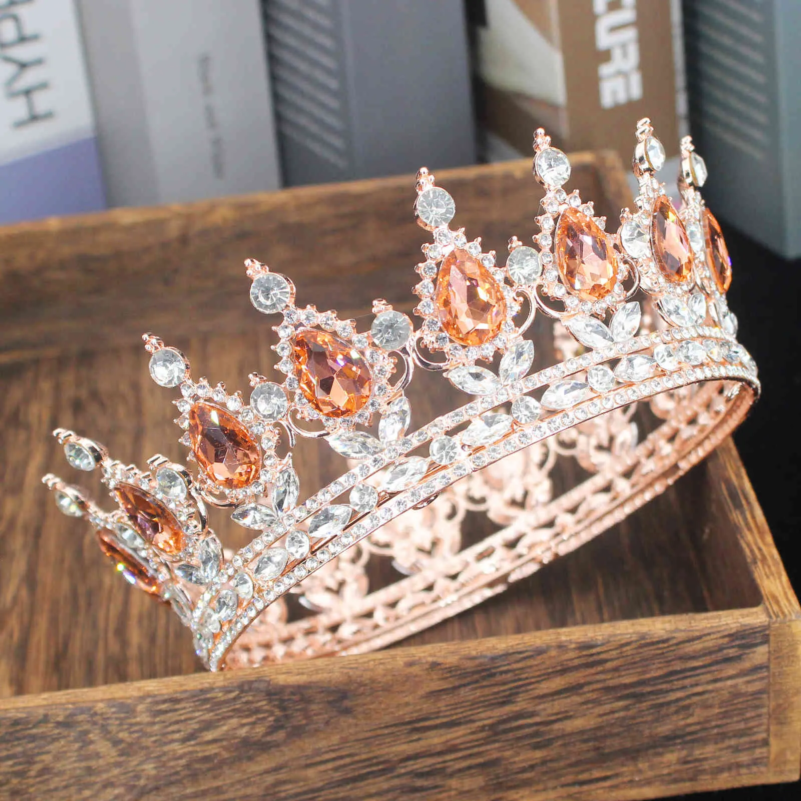 Koningin Koning Tiara's en Kronen Bruidsvrouwen Rose Goud Kleur Kristal Hoofddeksel Diadeem Bruid Bruiloft Haar Sieraden Accessoires H0827215g