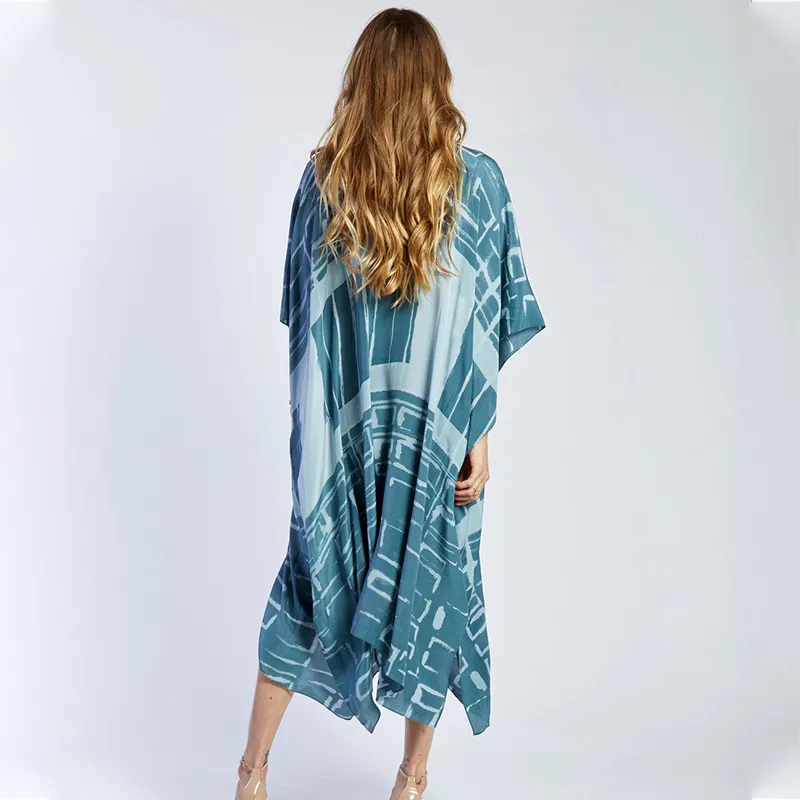 Plus Size Bikini Cover-Ups Sexig Bats Sleeve Kaftan Robe Loose Summer Beach Dress Kvinnor Wear Bad Suit Cover Up Q1150 210420