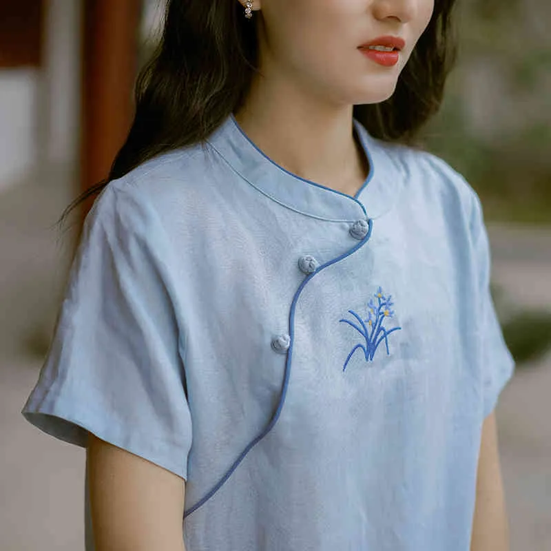 Johnature Women Chinese Style Broderi Floral Shirts och Toppar Sommar Solid Färg Stativ Kortärmad Blusar Kvinnor SHIRTS 210521