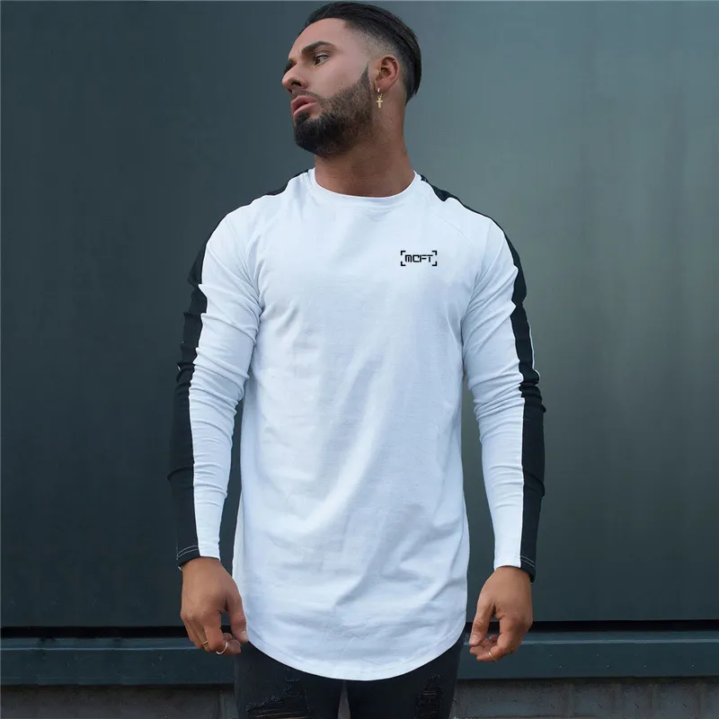 Brand New Autunno Cuciture T-shirt a maniche lunghe da uomo in cotone O Collo T-shirt fitness Solid Hip Hop Streetwear Uomo Slim Fit Tshirt 210421