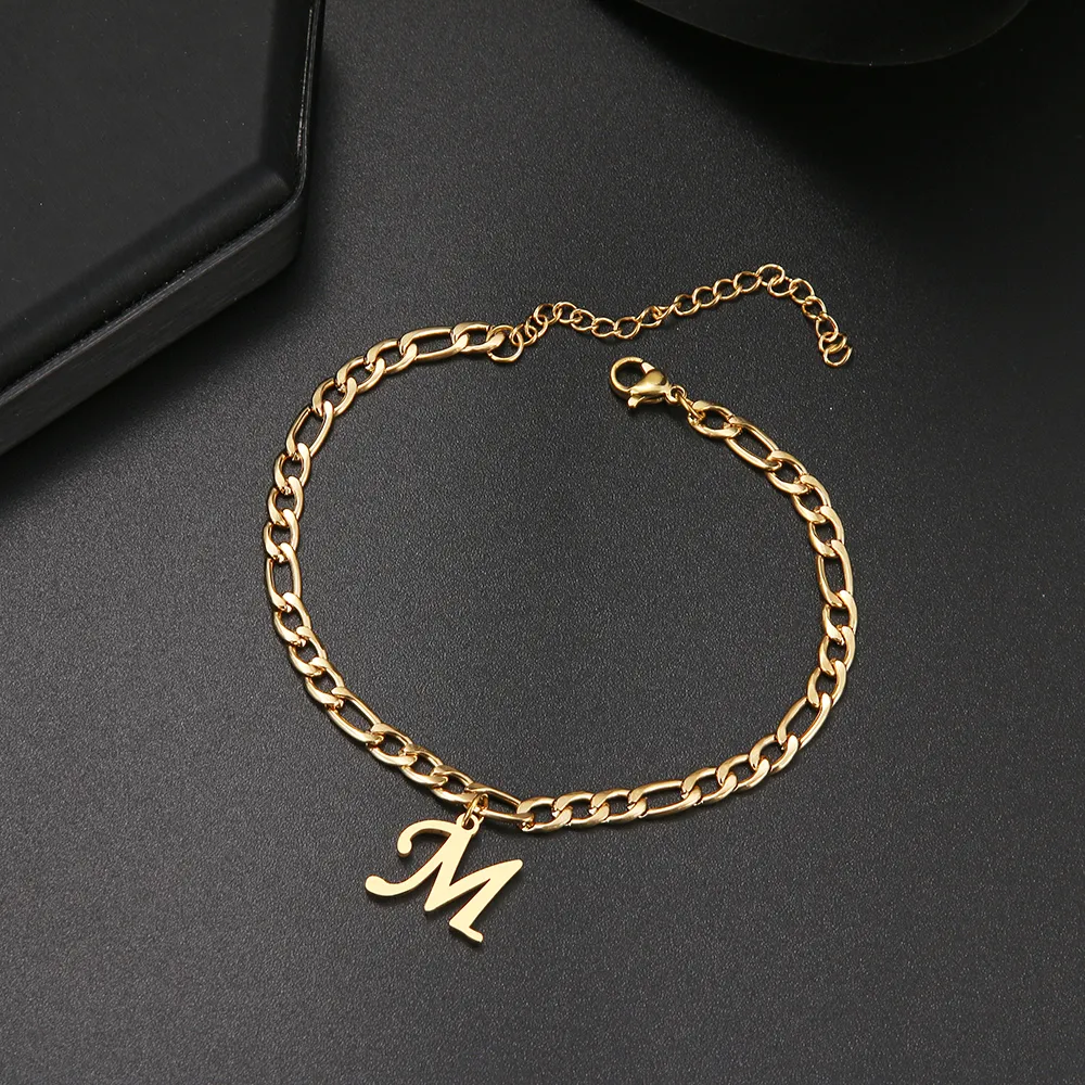 Rostfritt stål Armband CURB CUBAN LINK GOLD Färgkedja Bokstäver A-Z Fashion för män Kvinnor Grundpunk