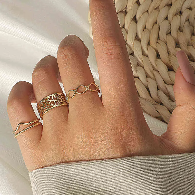 Bague Vintage en métal coeur géométrique anneau commun creux pour les femmes Punk chaîne épaisse large anneau bohème fête bijoux accessoires G1125