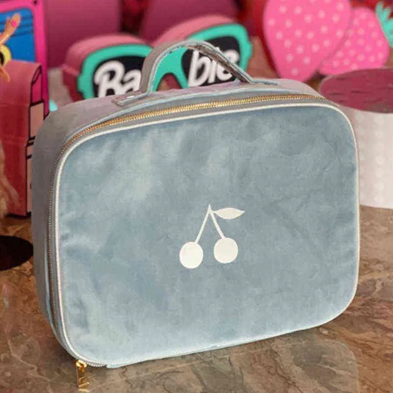Nxy sacos cosméticos cereja veludo bonito s bolsa portátil viagens lavagem multifuncional bolsas de armazenamento de brinquedo 220303