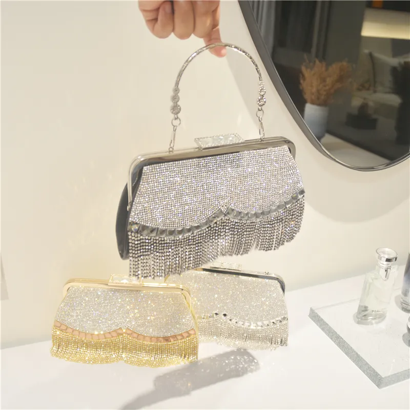 Borse da donna e borsette di design di lusso Pochette 2021 nuova Borsa da sera con strass in oro Borsa da sera con catena a tracolla