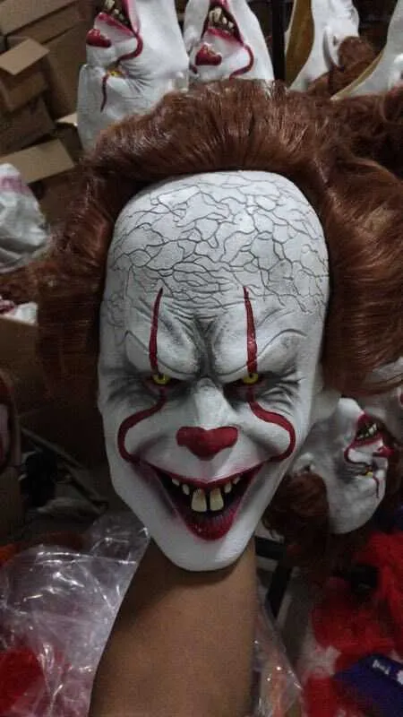 Nieuwe Siliconen Film Stephen King039s It 2 Joker Pennywise Masker Volledig Gezicht Horror Clown Latex Masker Halloween Party Horrible Cospla2668650