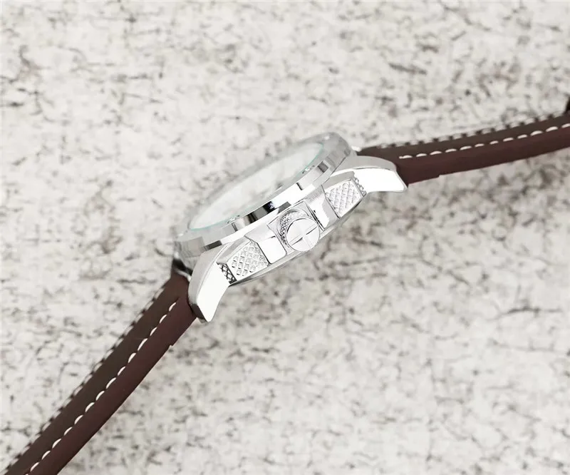 Zegarek marki Mężczyźni Foss Stylowy pasek w stylu wielofunkcyjnym Kwarcowe zegarki Kwarcowe zegarki Małe tarcze mogą działać FO12230A