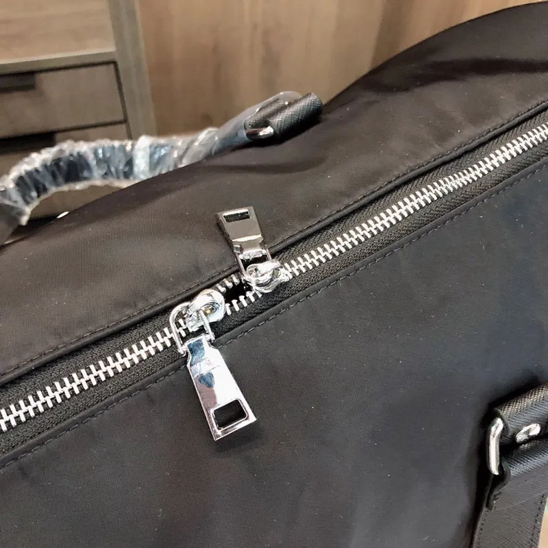 Men Fashion Duffle Bag Triple Black Nylon Travel Bags Heren Top Handgreep Bagage Gentleman Business Work Tote met schouderstrap289w