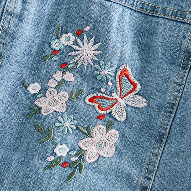 Giacca di jeans ragazze Capispalla Primavera Abbigliamento bambini Abbigliamento Giacca a vento autunnale Camicetta con ricamo floreale 210611