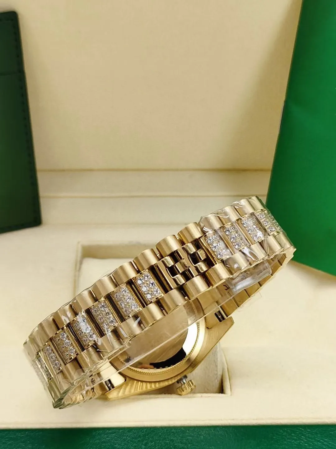 Diamond Watches Mens Mouvement automatique Mécaniques montres-bracelets mécaniques 41 mm 36 mm Gatailles Rose Aaa Reloj Designer de luxe Blue Brown D2087