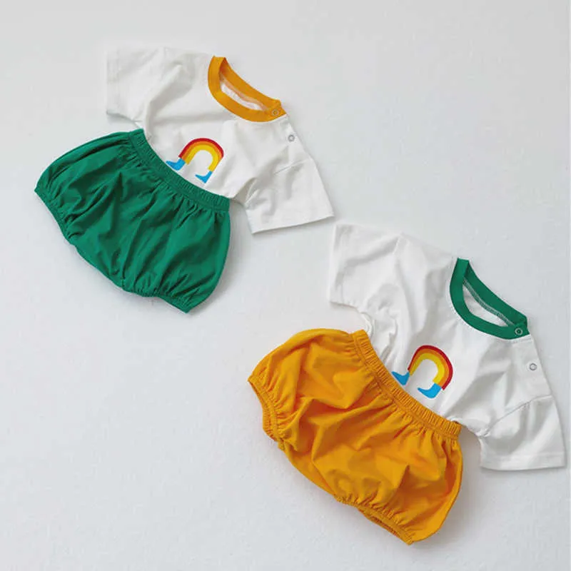 Sommar kostym Klädsuppsättningar Rainbow Print Top + Shorts 2st Baby Tjej Kläder för pojkar Bodysuit Borns 210528