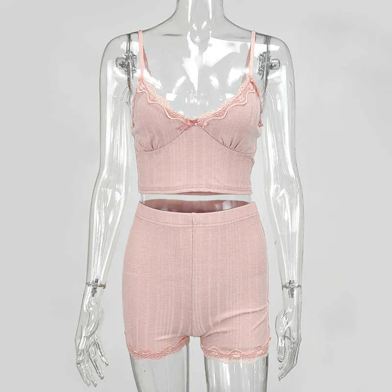 Colysmo Weiß Zweiteiliges Set Frauen Sommer Gerippt Sexy V-ausschnitt rückenfreies Leibchen Mini Shorts 2 Rosa Casual Outfits 210527