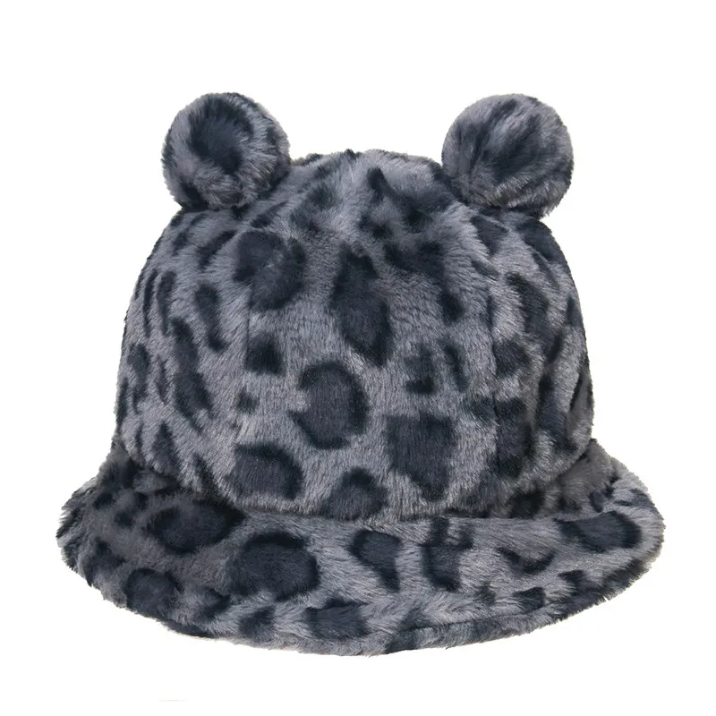 Nuevo falso pelaje de invierno Panama Bear Ear al aire libre Bucket Bucket sombrero versátil de leopardo con conejo cabello de felpa Cap9hpj8840746
