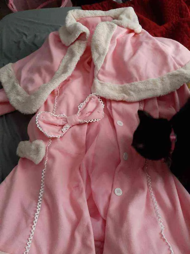 Yskkt kobiety lolita jesienna płaszcz ciepły futrzany kołnierz bownot sukienka moda słodka księżniczka piersi na halloween kostium 220118