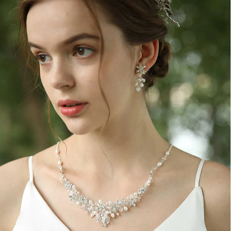 Ensemble de bijoux de mariage en perles d'eau douce faites à la main, couleur argent, boucles d'oreilles florales, collier, accessoires pour femmes, H1022