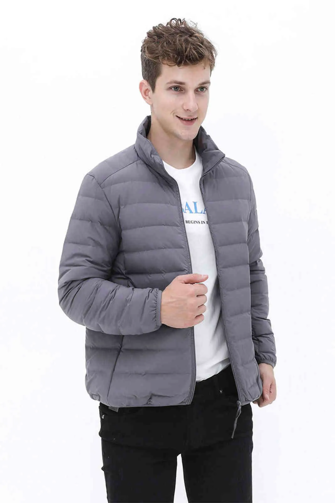 Ударочные куртки Мужчины 2020 Мужская упаковочная легкая вниз пальто Зимняя вода и ветростойкий Дышащий фугу легкий пальто G1115