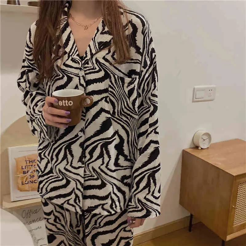 Femmes Animal Imprimé Tout match Match Confortable Homewear Cotton Sexy Lâche Doux Soft Sleepwear Cute Pyjamas Ensembles 210525