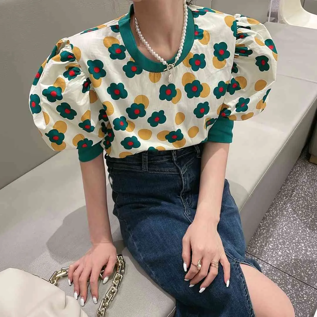 Летняя корейская цветочная напечатанная футболка Tops Женщины Случайный рукав O-образным вырезом Элегантные винтажные дамы Футболка Femme 210514
