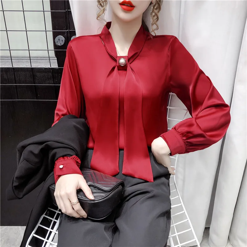 Koreanska Silk Kvinnor Blusar Satin Långärmad Skjorta Kvinna Bow Tie Toppar Plus Storlek Beading Shirts XXL 210427