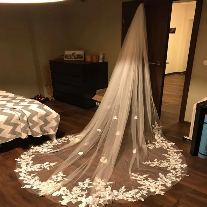 2021 Nouveau design 3M Bord de dentelle Cathédrale Voile de mariage avec peigne Fleur 3D Une couche longue Tulle Voile Voile de mariée Blanc Ivoire Welon X5070210