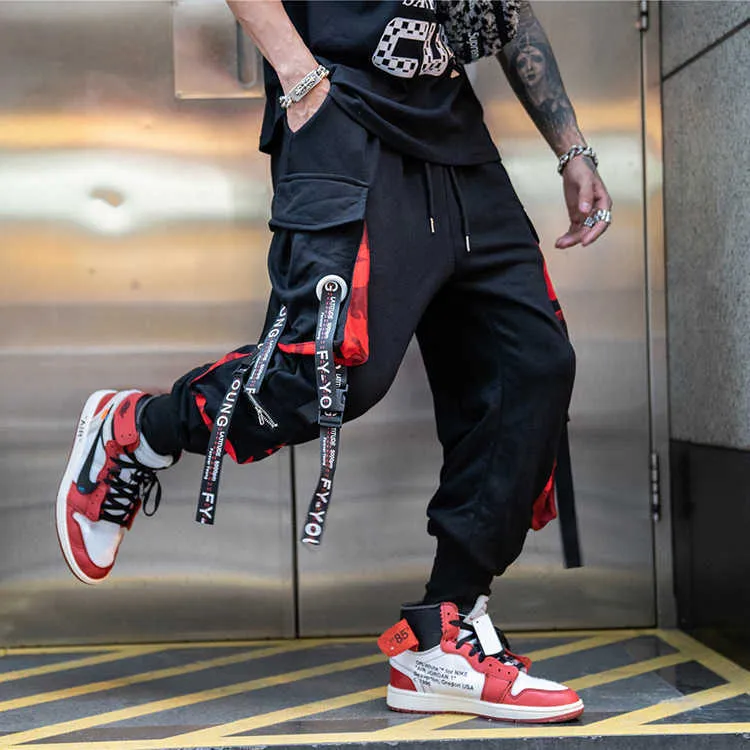 Men Hip Cargo Pants Streetwear Harajuku Joggers Sweatpants Tactical Pants Camouflage Pockets Buckle Ribbon Track Trousers 210527