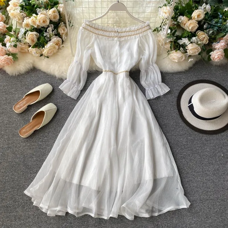 Korobov doux Chic blanc femmes robe nouveauté Slash cou taille haute robes bohème plage Style a-ligne Vestidos 210430