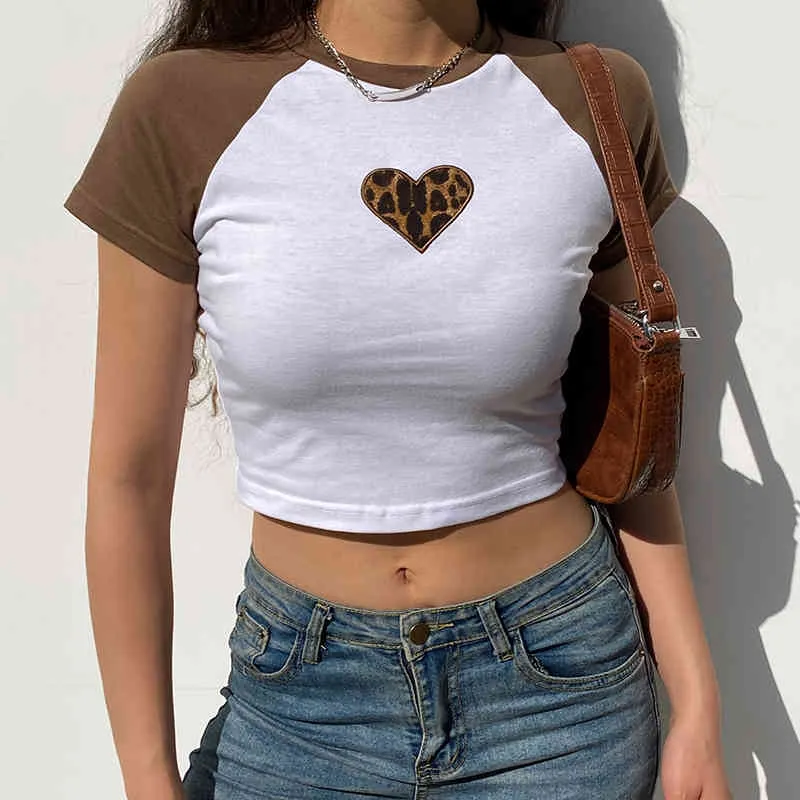 Modèle de coeur léopard Kawaii Y2K T-shirt avec manches courtes Femme Mode Femmes Summer Crop Top pour filles T-shirts blancs Chemise 210415