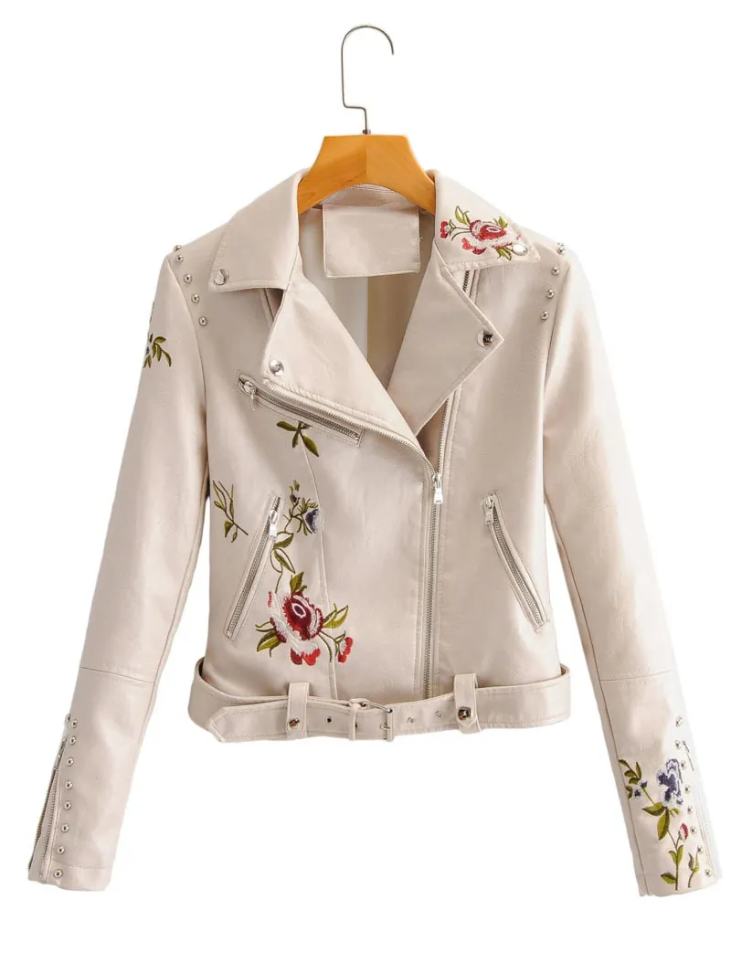 Arrivée Automne Mode Femmes Broderie PU Veste En Cuir Chic Rivets avec Ceinture Biker Vestes Fermetures À Glissière Dames Manteaux Survêtement 210520