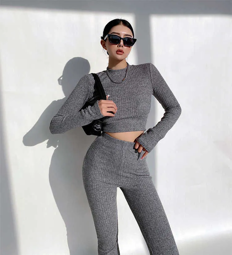 Frauen High Neck Ribbed Crop Top und Stretch-Taille Flare Rrousers Co-ord koreanische Pullover Tops + Hosen Set QW54 210603